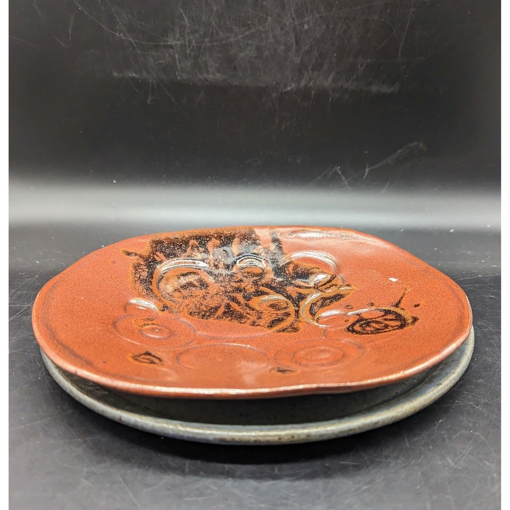 Lot/2 Studio Art Pottery Ceramic Stonewear Plate‎ Red Grey Signed
